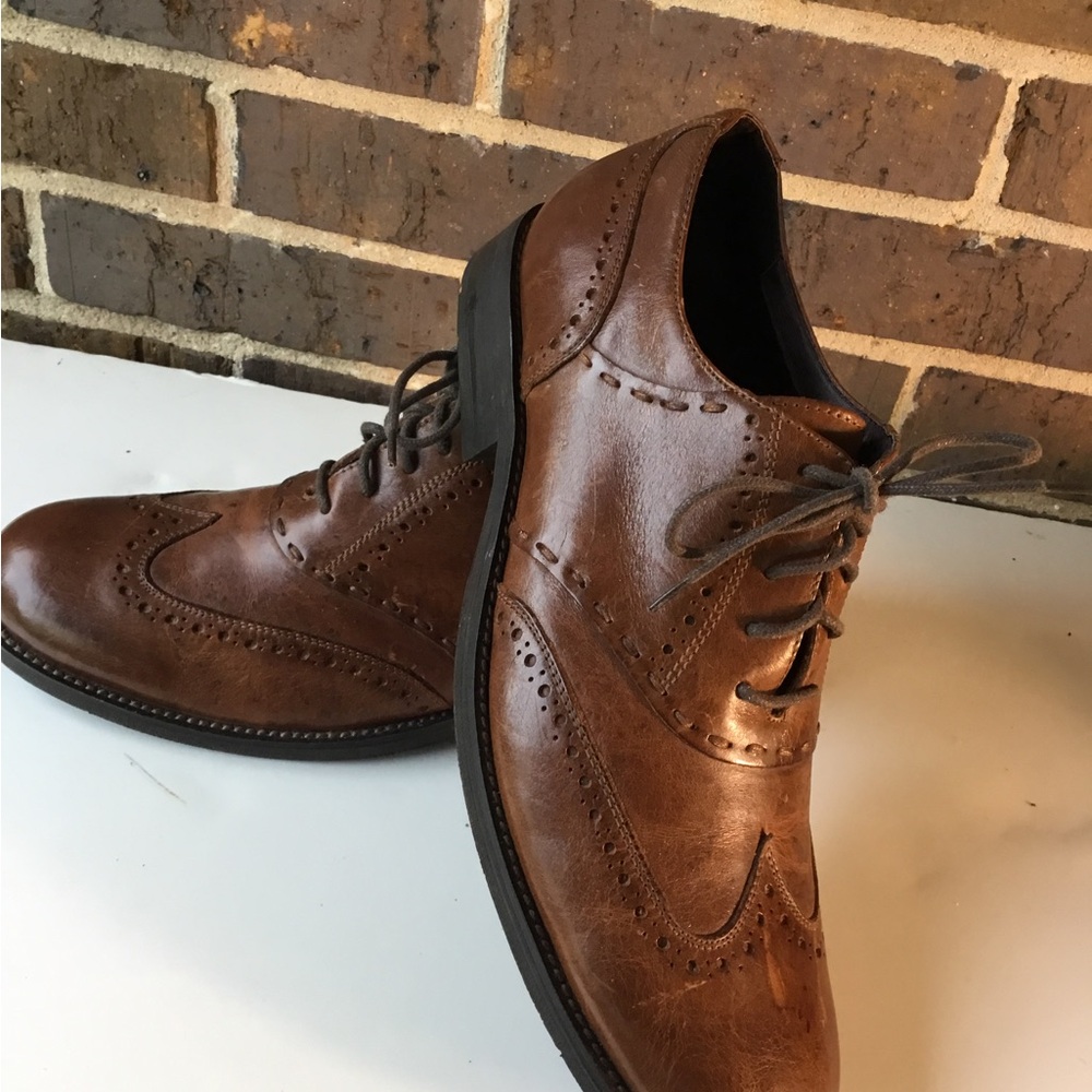 Classic Men's Brown Wingtip Oxford Dress Shoes